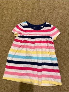 Baby Gap peplum top with gatherings at top of waist Sz4